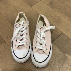 Converse light pink low top
